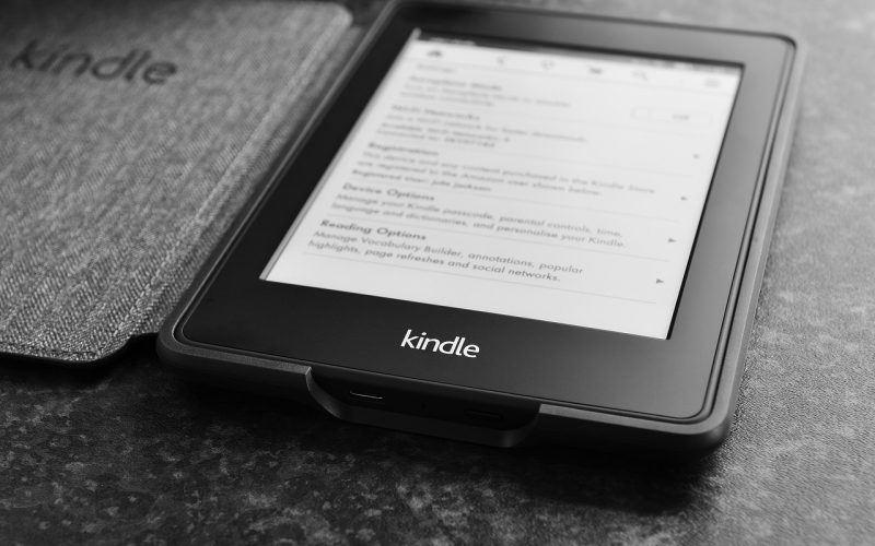 Kindle Paperwhite vs Reiseführer aus Papier: Der bessere Begleiter ...